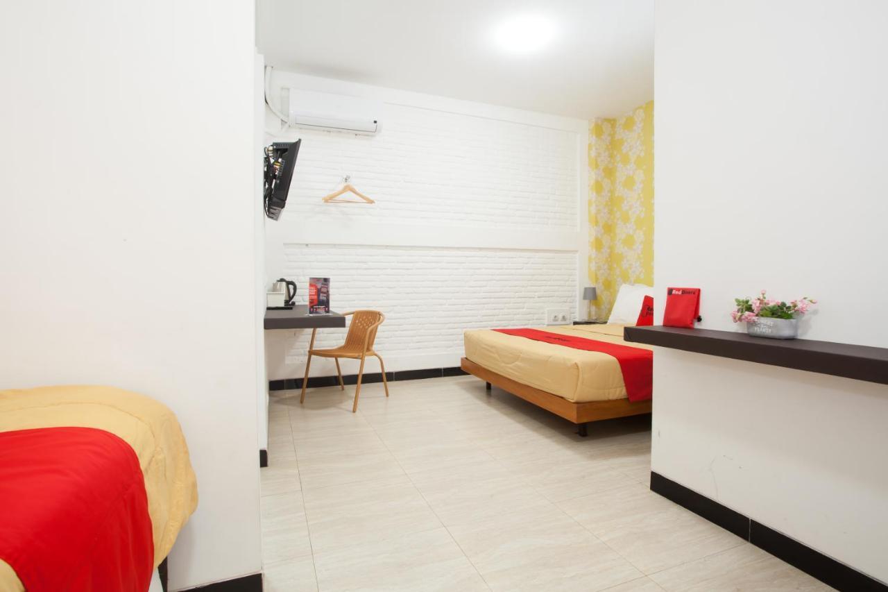 Hotel Reddoorz Near Museum Angkut Batu Batu  Exteriér fotografie
