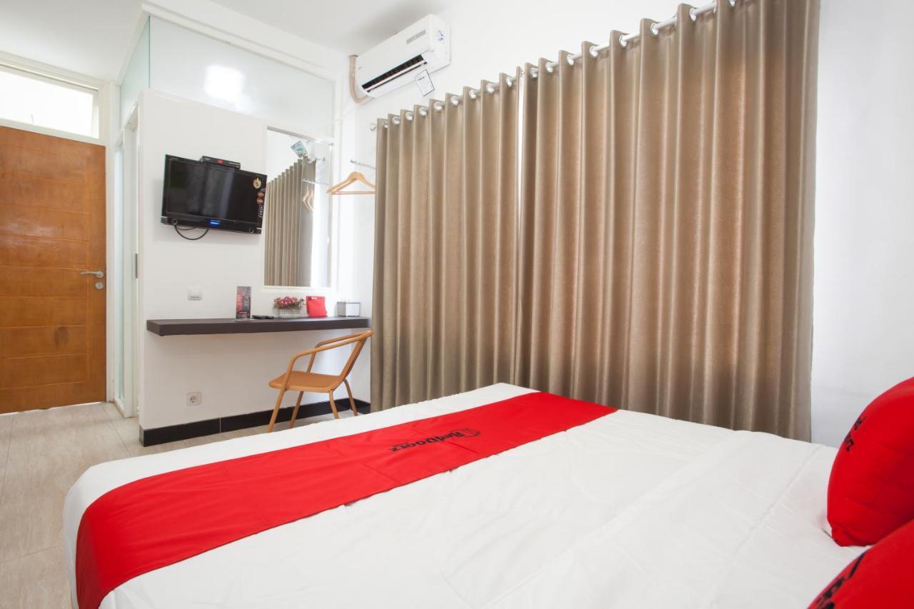 Hotel Reddoorz Near Museum Angkut Batu Batu  Exteriér fotografie