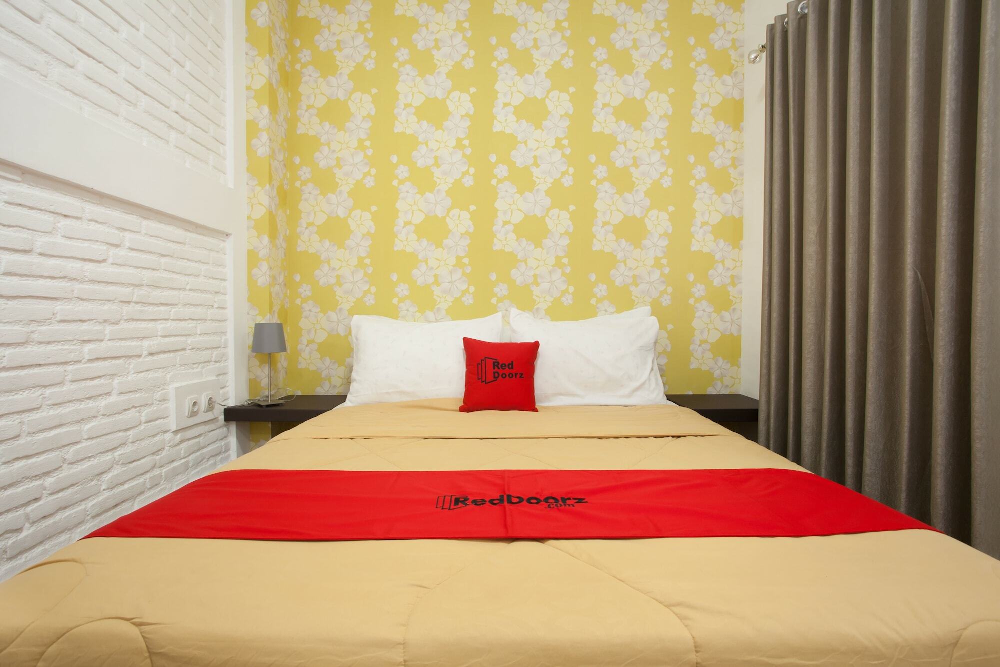 Hotel Reddoorz Near Museum Angkut Batu Batu  Exteriér fotografie