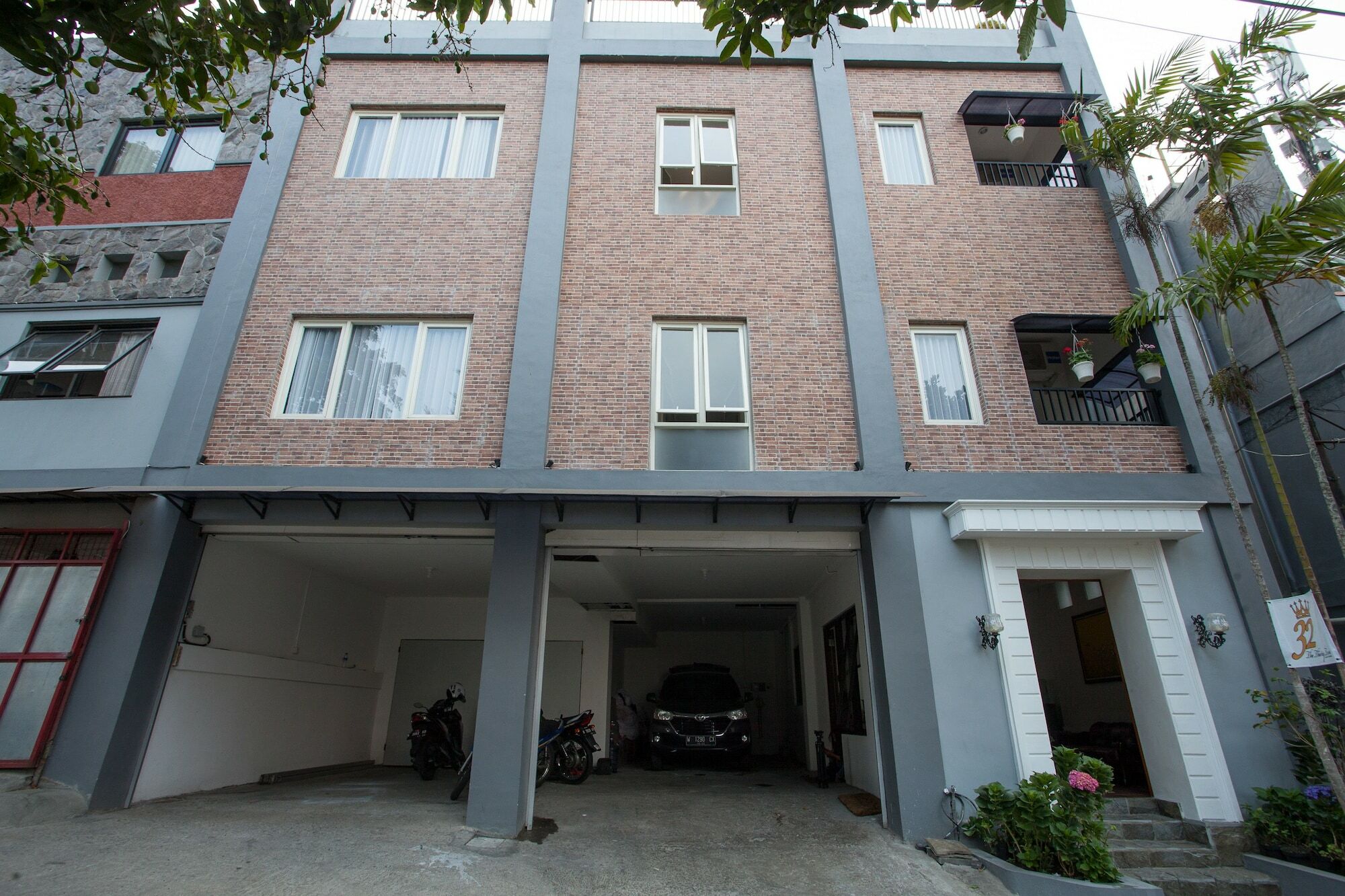Hotel Reddoorz Near Museum Angkut Batu Batu  Exteriér fotografie