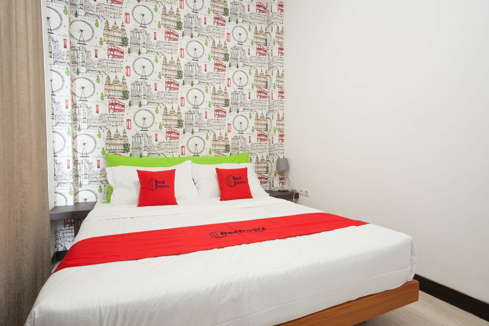 Hotel Reddoorz Near Museum Angkut Batu Batu  Exteriér fotografie